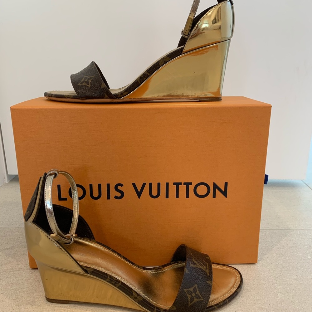 Louis Vuitton sunshine wedge sandals